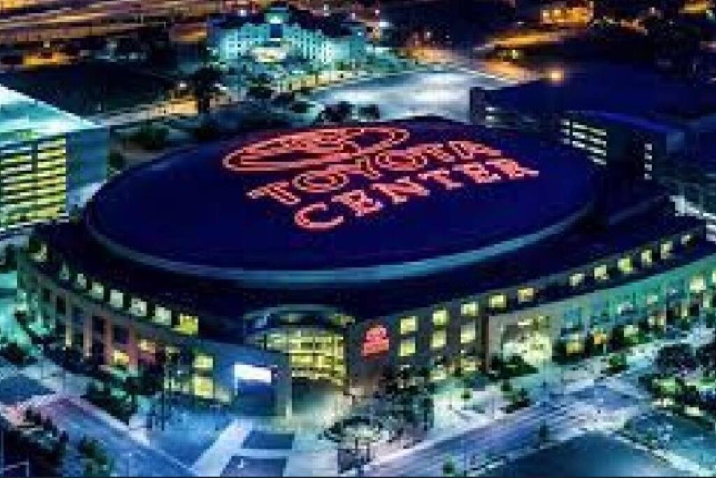 Wine Me Down,dwntn,medctr, Tsu, Uh, Rodeo * Houston